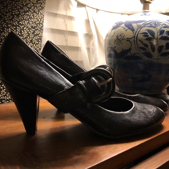 attention Shoes - Mary Janes - Black leather -chunky heels 9.5